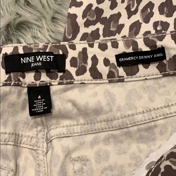 NWT** Nine West Printed Ankle Jeans - Picture 10 of 10